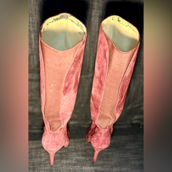 Elegant Suede Knee-High Boots - Pink - Picture 14 of 16